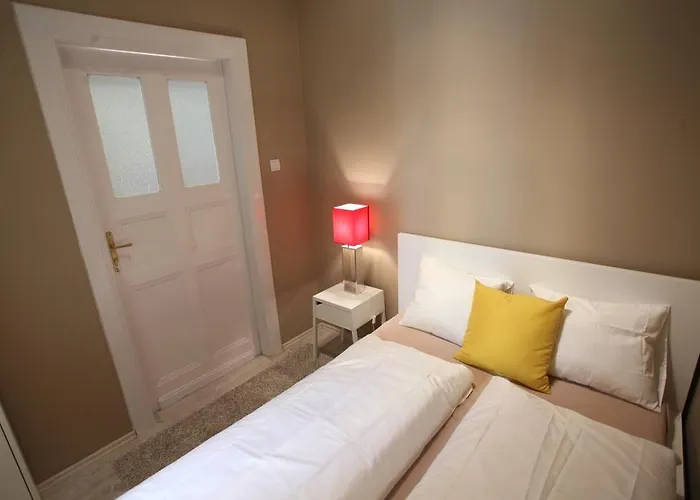 Panorama Synagogue Apartment *